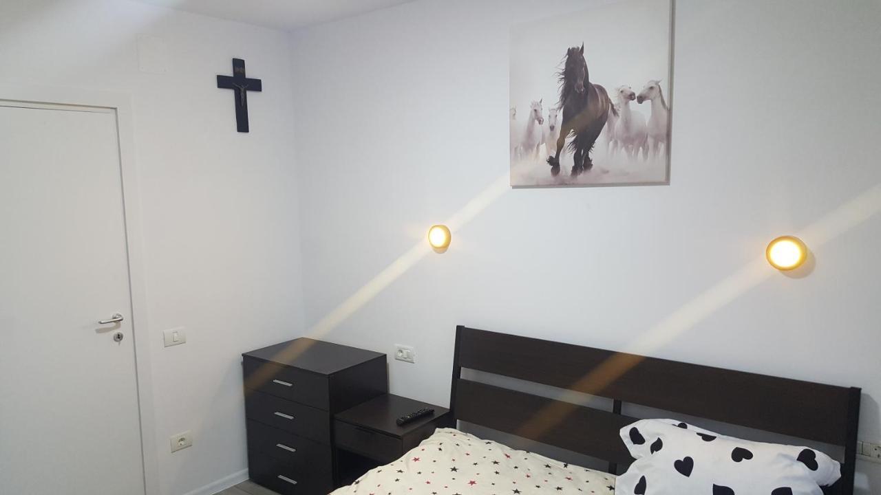 Appartamento Holiday Rezidence Kazeboo Beach Năvodari Esterno foto
