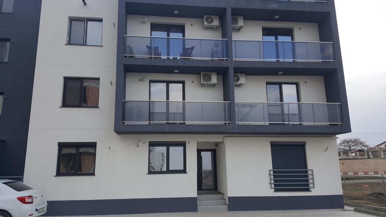 Appartamento Holiday Rezidence Kazeboo Beach Năvodari Esterno foto